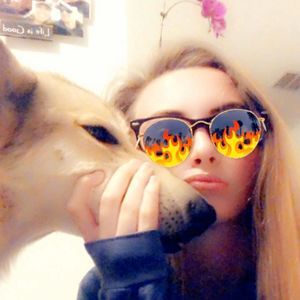 Meet your Posher, Emilee